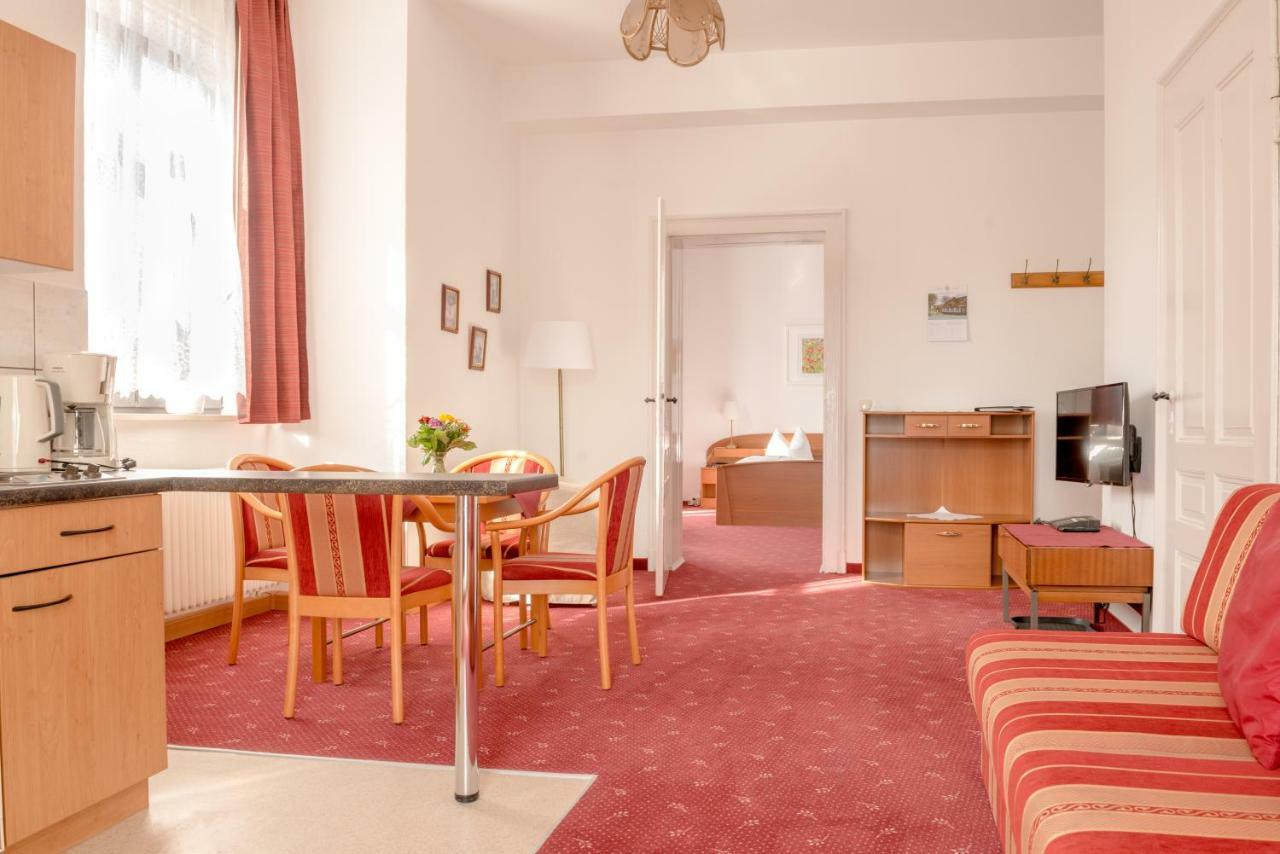 באד אלסטר Hotel-Pension Heimburg מראה חיצוני תמונה