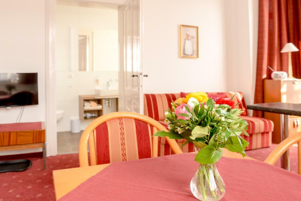 באד אלסטר Hotel-Pension Heimburg מראה חיצוני תמונה
